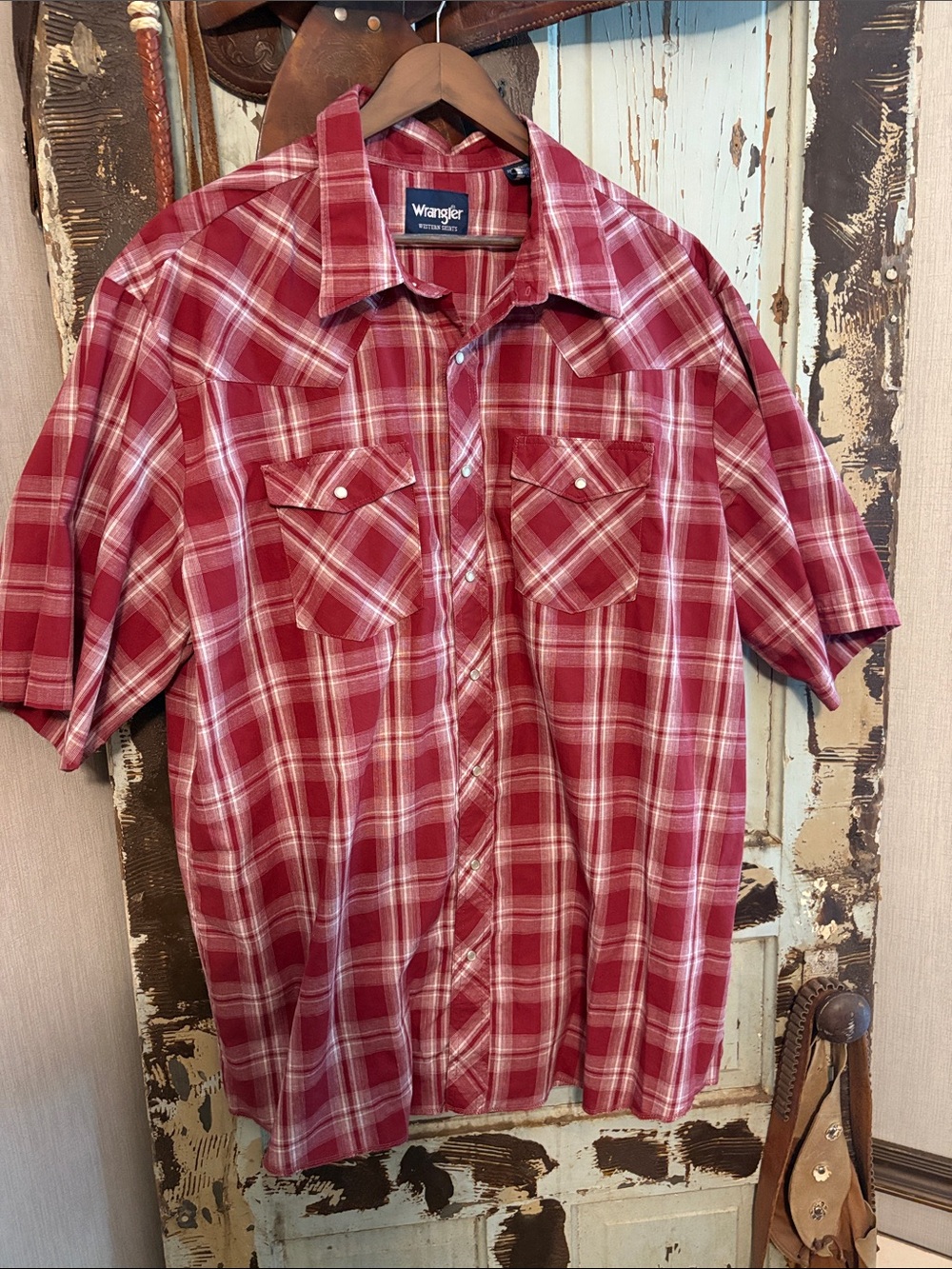 Wrangler Red Plaid Short Sleeve Button-Up Western Shirt
